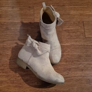 Women's Cream Ankle Boots